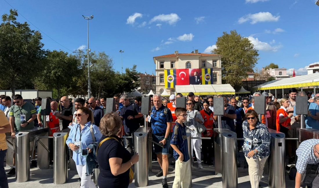   Fenerbahçe Olağanüstü Seçimli Genel Kurulu’nda başkanlık seçimi için oy