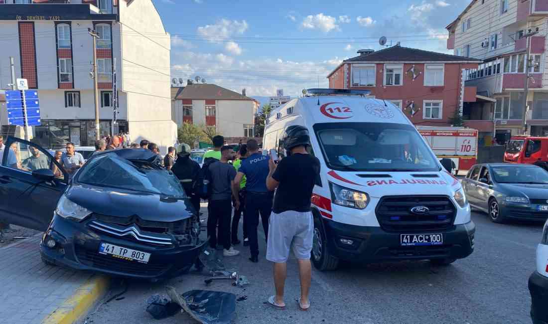 Kocaeli’nin Körfez ilçesinde, freni boşalan bir iş makinesi, yokuştan inerken