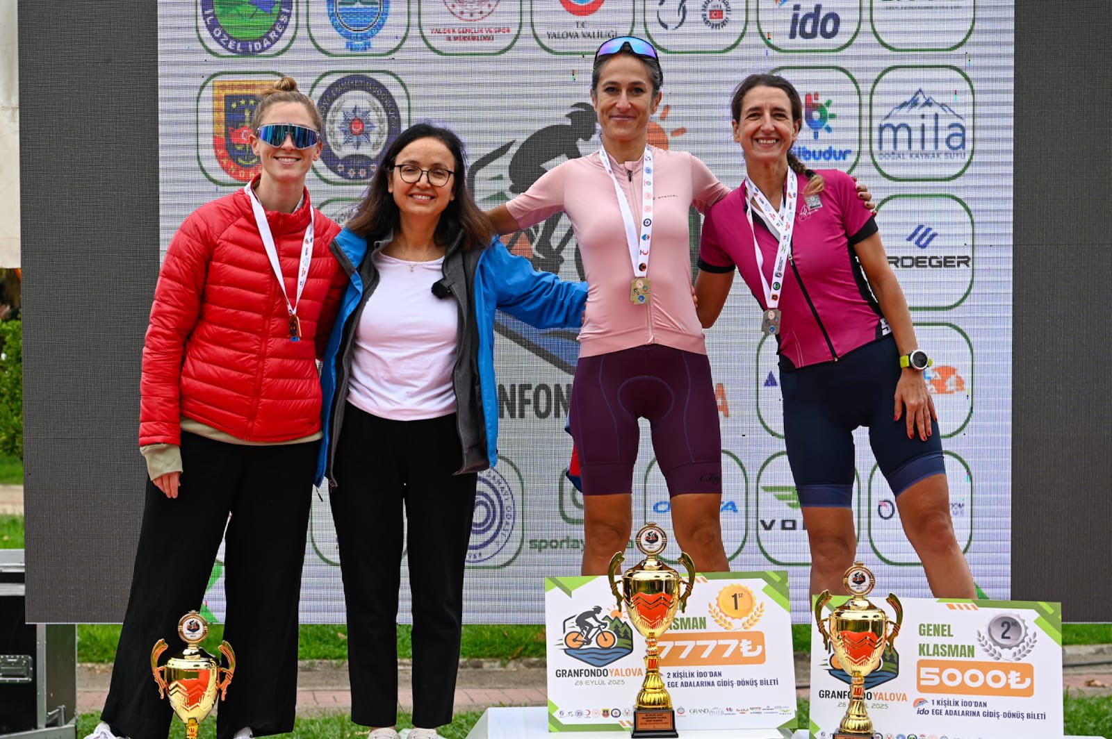 Yalova Valisi Dr. Hülya Kaya, Gran Fondo Yalova Bisiklet Yarışı’nda