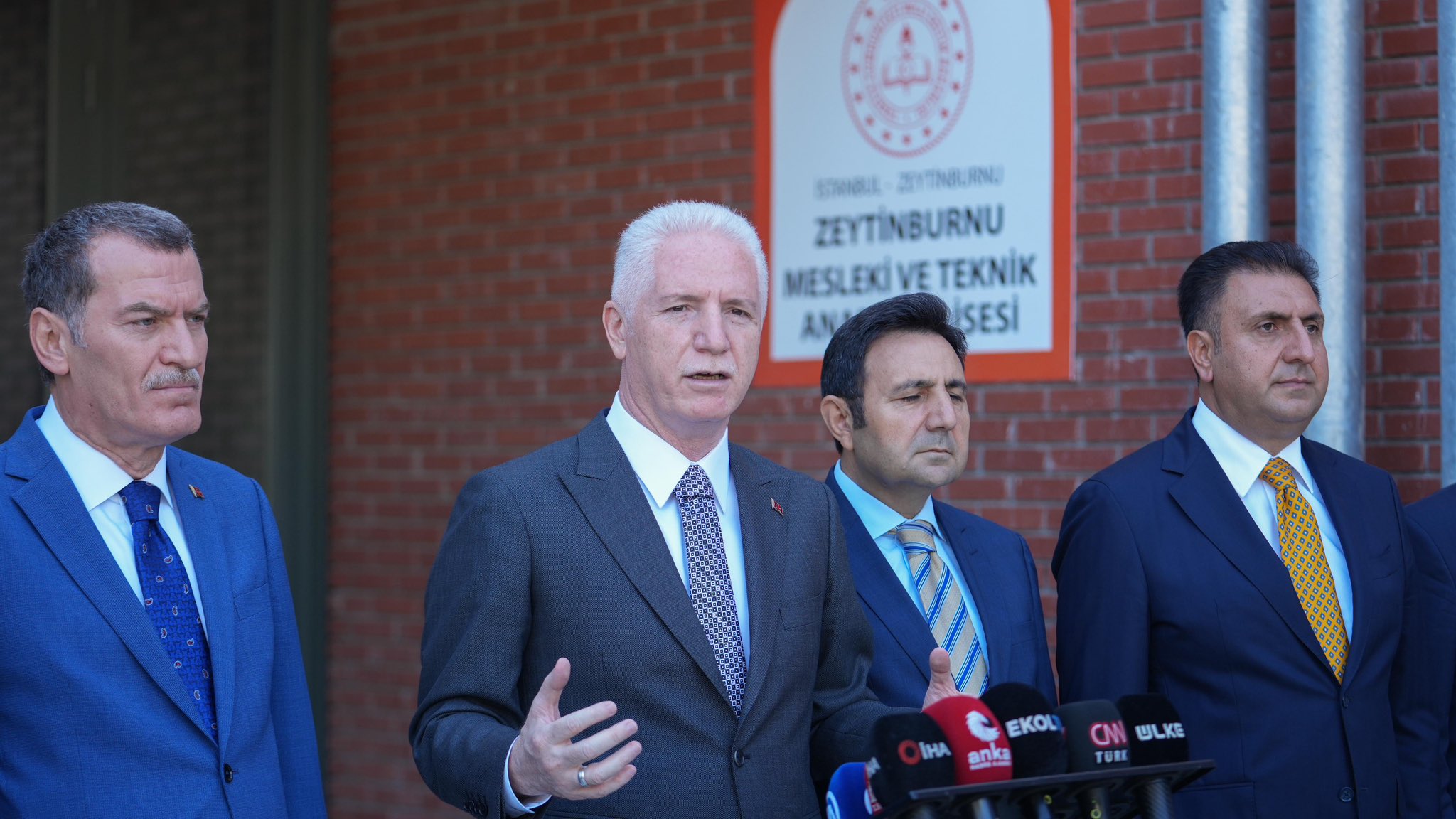 İstanbul Valisi Davut Gül, yapımı tamamlanan ve 2025-2026 eğitim öğretim