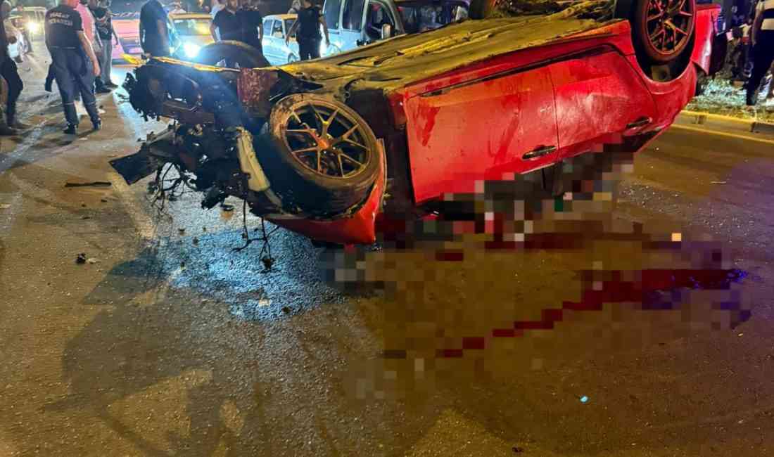 Hatay’ın İskenderun ilçesinde kontrolden çıkan otomobil, motosiklete çarptıktan sonra takla