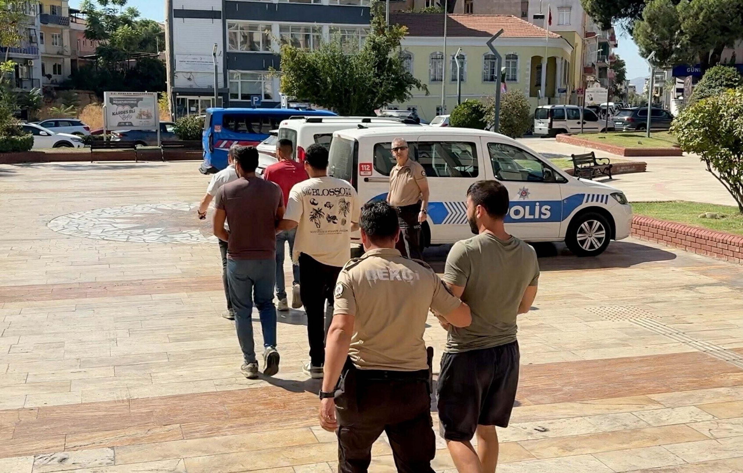 Aydın’ın Koçarlı ilçesinde depreme dayanıksız olduğu gerekçesiyle kapatılan yurda ait