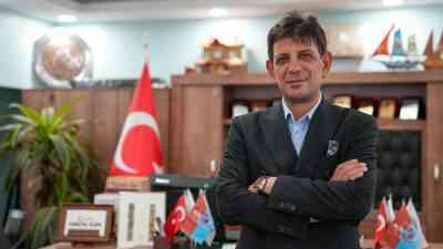 İstanbul Trabzonlular Federasyonu Başkanı İsmail Turgut Öksüz, Trabzonspor’un altyapısından yetişen
