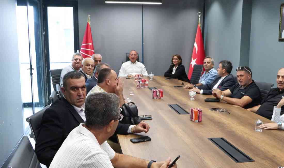 CHP eski Genel Sekreteri Gürsel Tekin, Sarıyer’deki eski CHP İl