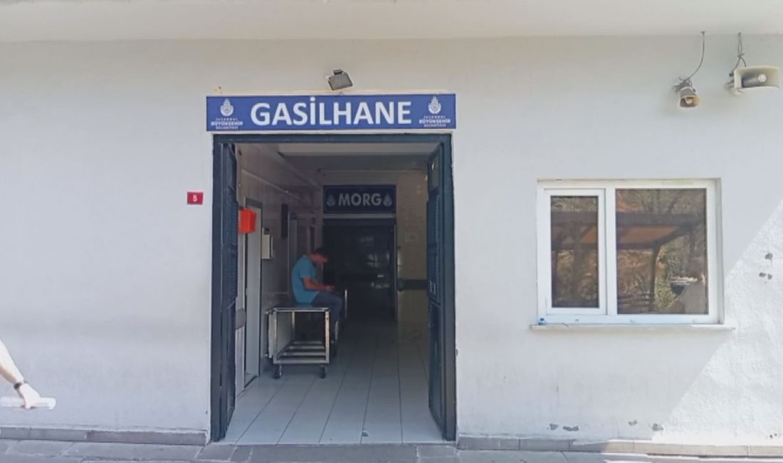 Yalova‘dan Bozcaada‘ya gitmek üzere denize açılan iş insanı Halit Yukay‘ın