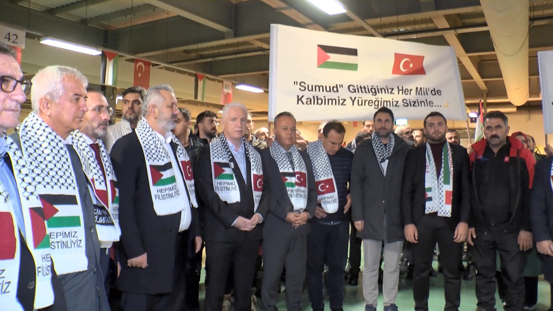 İstanbul Gürpınar Su Ürünleri Hali’nde balıkçı esnafı, bir günlük kazançlarını