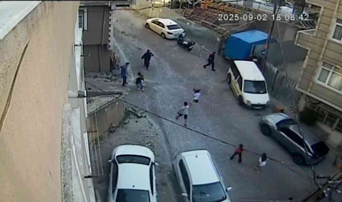 İstanbul Kağıthane’de fren yerine gaza bastığı iddia edilen kargo firmasına