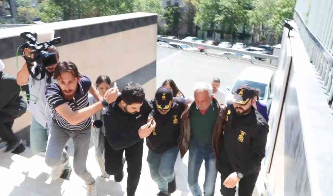 İstanbul’da, CHP Genel Başkanı Özgür Özel’e Taksim’deki Atatürk Kültür Merkezi