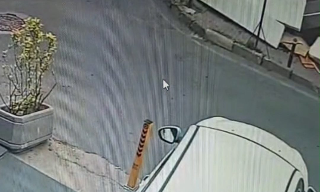 Şişli’de İzinsiz Atık Eşya Bırakanlara 3 Milyon Lira Ceza Kesildi İstanbul’un Şişli ilçesinde, kamyonetlerle geldikleri cadde ve sokaklara izinsiz atık