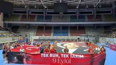 İzmir’in kadın voleybol liglerindeki 5 temsilcisi, 9 Eylül’de kentin düşman