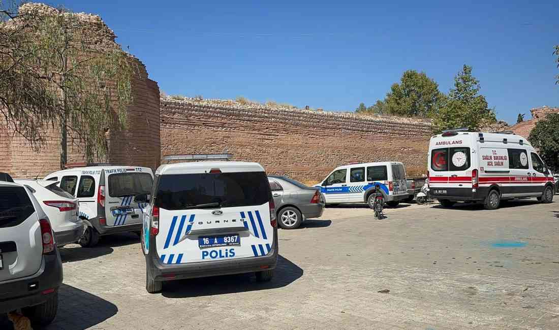Bursa’nın İznik ilçesinde tarihi surların dibinde erkek cesedi bulundu. Yeşilcami