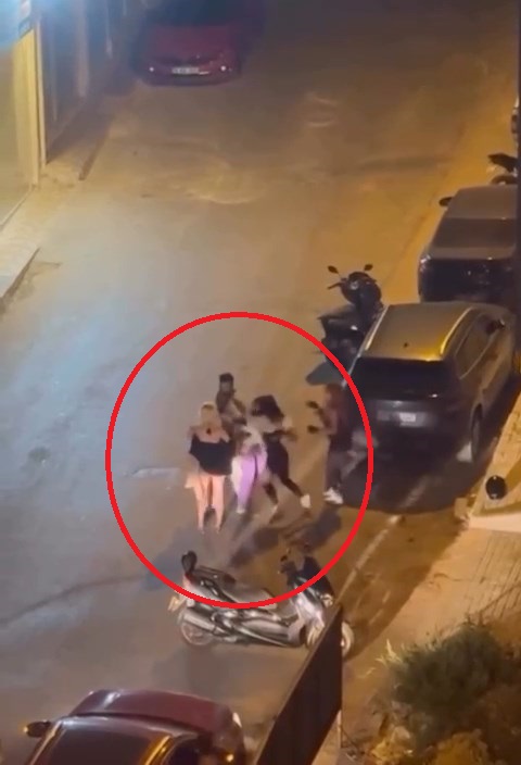 Bursa’nın Nilüfer ilçesinde, Görükle Mahallesi’nde iki kadın sokak ortasında kavga