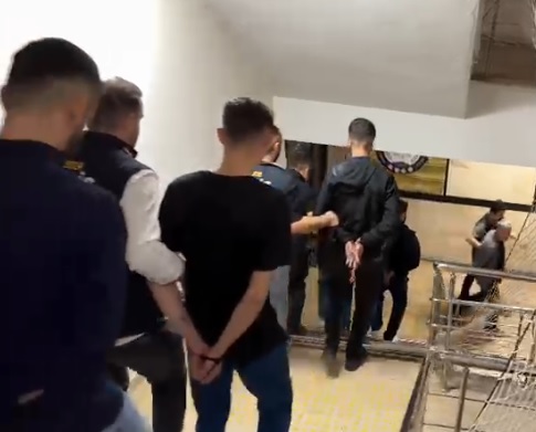 Kayseri’de çeşitli suçlardan haklarında kesinleşmiş hapis cezası bulunan 19 kişi