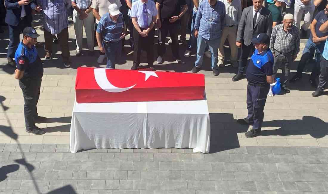 Bursa’nın Yenişehir ilçesinde kamyonet ile otomobilin çarpışması sonucu eski Yenişehir