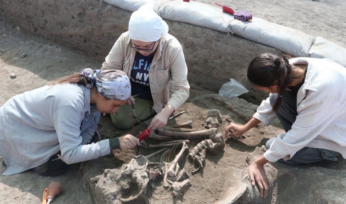 Eskişehir’in Seyitgazi ilçesinde sürdürülen Küllüoba Höyüğü arkeolojik kazılarında, 5 bin