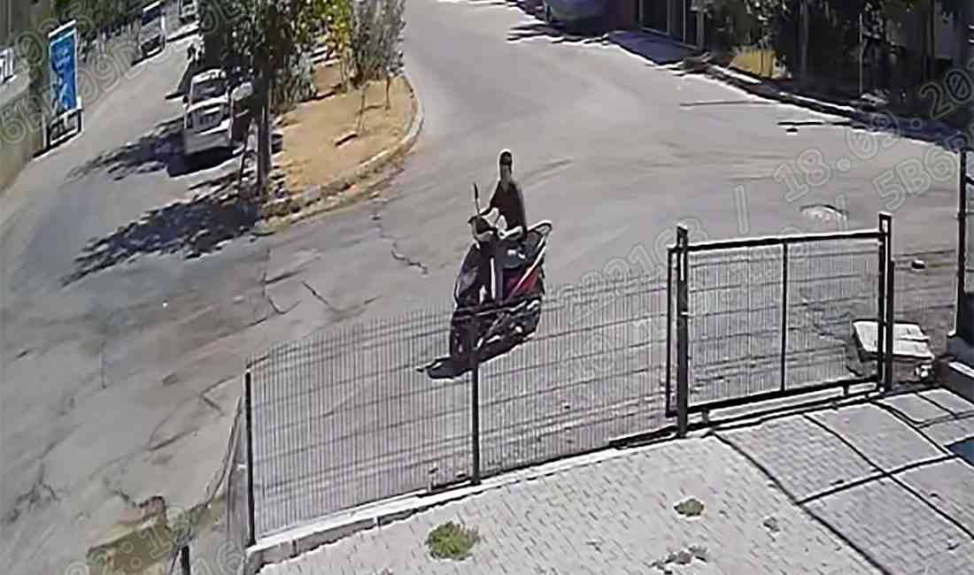 Adana’nın Yüreğir ilçesinde, lise öğrencisi H.Y.’nin (17) elindeki cep telefonunu