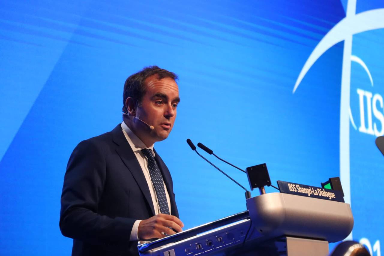 Fransa Cumhurbaşkanı Emmanuel Macron, 2022’den bu yana Savunma Bakanı olarak