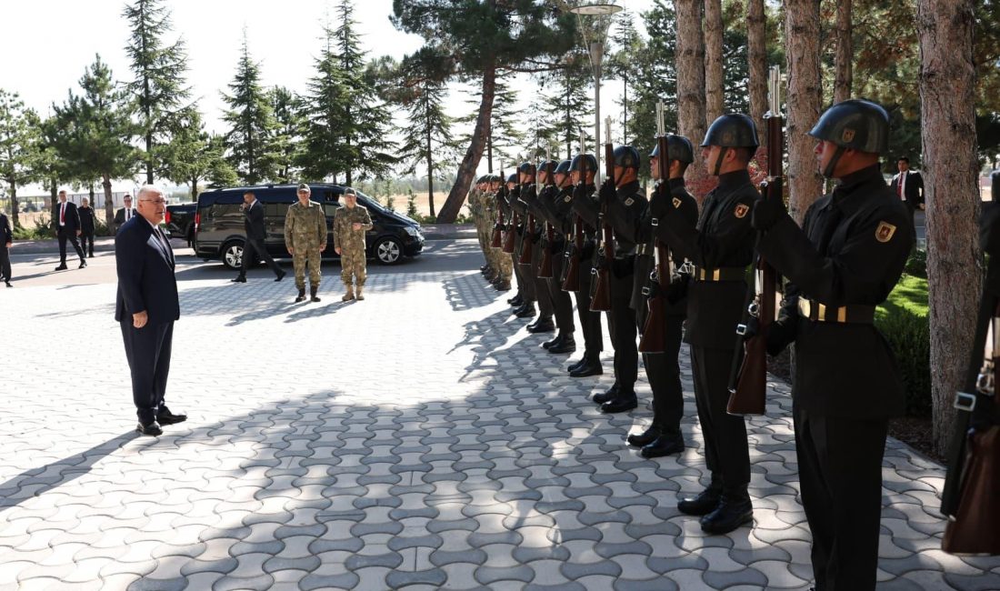 Milli Savunma Bakanı Yaşar Güler, Konya’da Eğitim Yılı Açılışına ve Simülasyon Merkezinin Açılışına Katıldı Milli Savunma Bakanı Yaşar Güler, Konya’da Kara Kuvvetleri Komutanlığı Eğitim