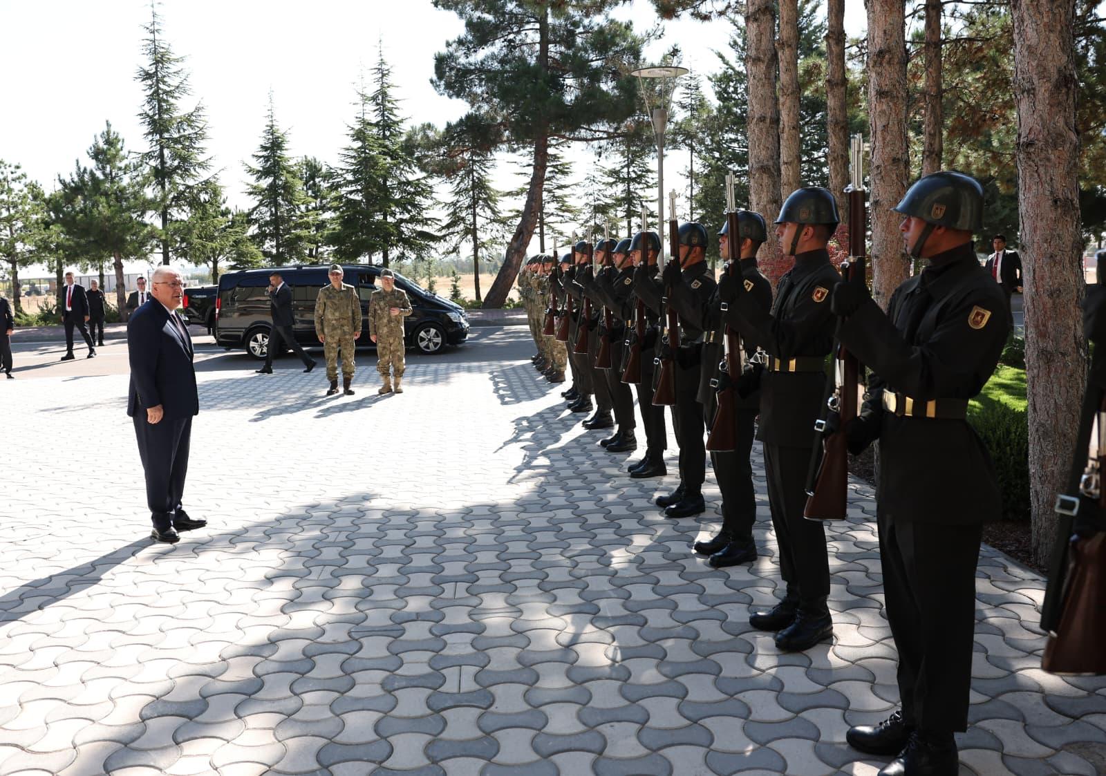 Milli Savunma Bakanı Yaşar Güler, Konya’da Kara Kuvvetleri Komutanlığı Eğitim