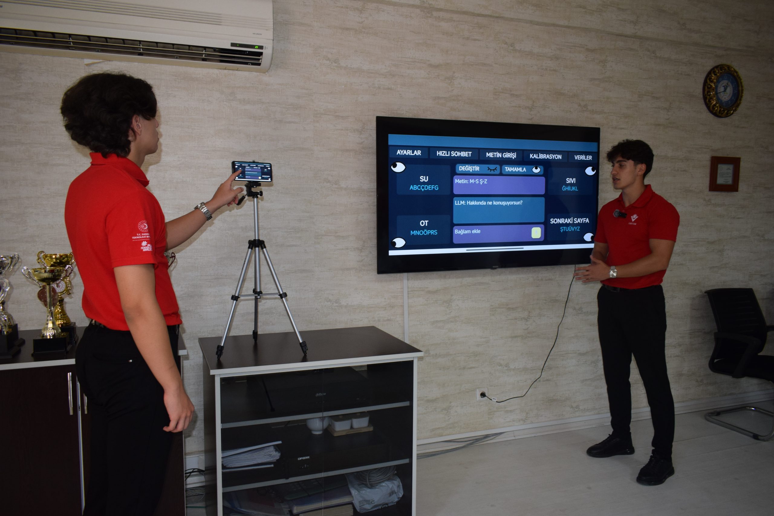 Batman Türk Telekom Anadolu Lisesi öğrencileri, öğretmenlerinin babasının ALS hastalığı