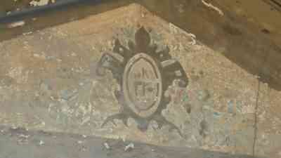 Ankara Ulus’ta, dış cephesinde Osmanlı’nın son dönemine ait kalem işi