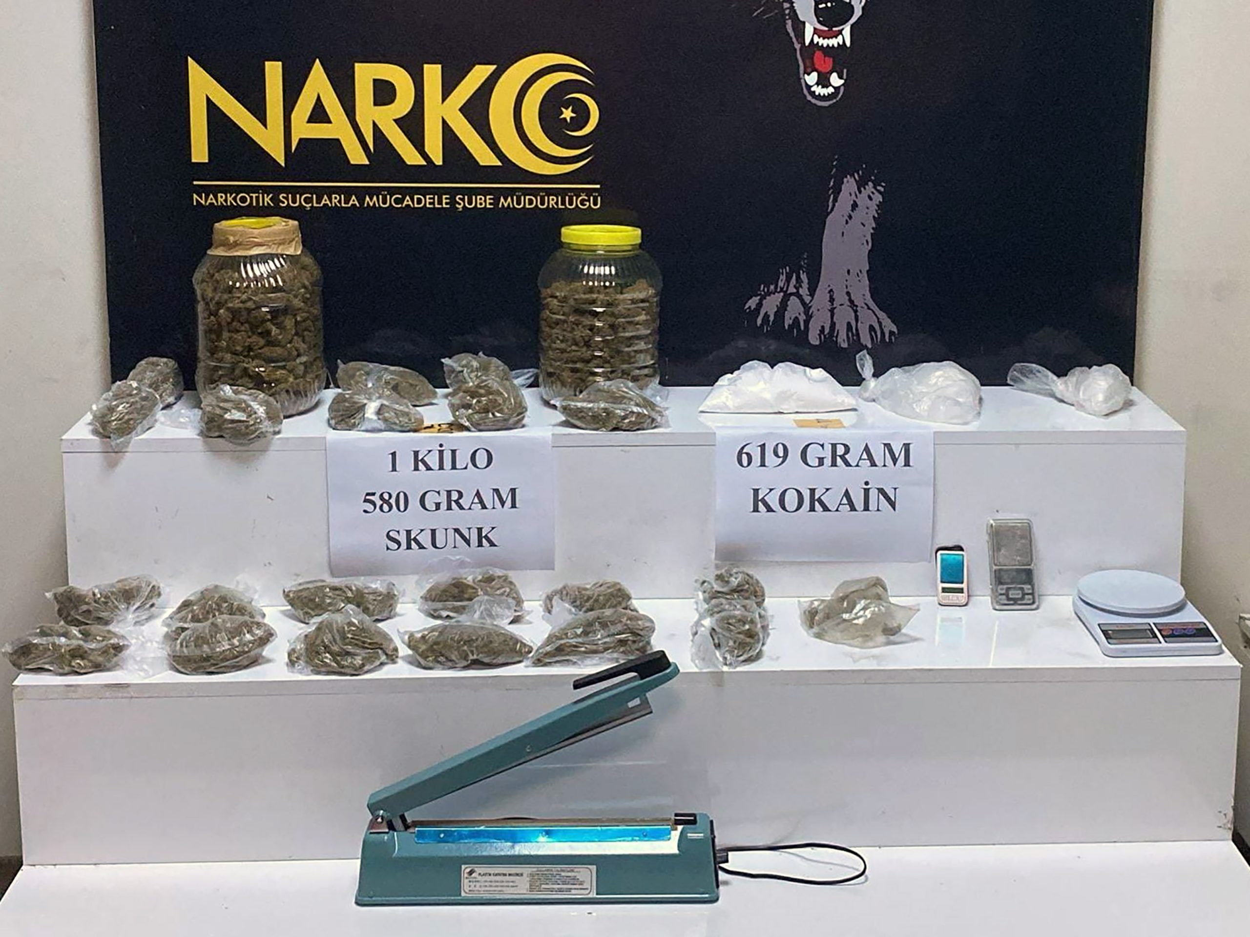 Adana‘nın Seyhan ilçesi, Yeşiloba Mahallesi‘nde bir oto tamirci dükkanında yapılan