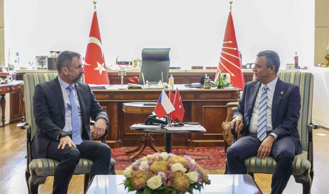 CHP Genel Başkanı Özgür Özel, Çek Cumhuriyeti Büyükelçisi Petr Stapanek
