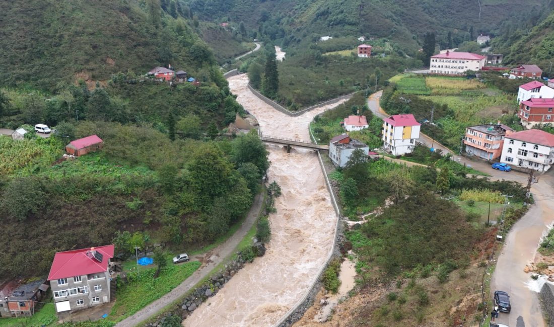   Rize ve Artvin’de etkili olan şiddetli yağışlar sonrası meydana