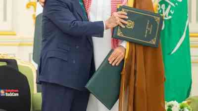 Suudi Arabistan Veliaht Prensi Muhammed bin Selman ile Pakistan Başbakanı