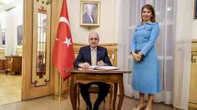 TBMM Başkanı Numan Kurtulmuş, resmi temaslarda bulunmak üzere gittiği Macaristan’ın