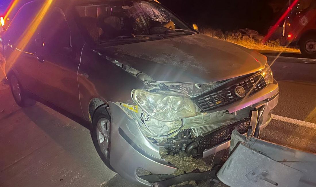 Edirne’nin Keşan ilçesinde ters yönde ilerleyen otomobilin refüje çarpması sonucu