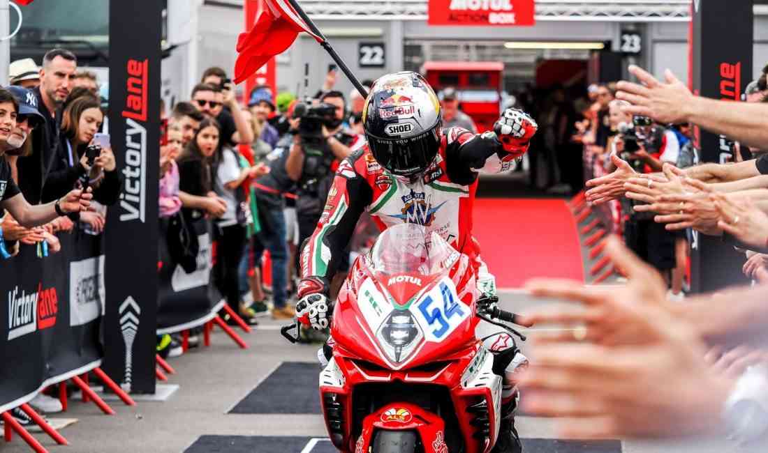 Dünya Superbike Şampiyonası’nda (WSBK) genel klasmanda lider durumda bulunan Red