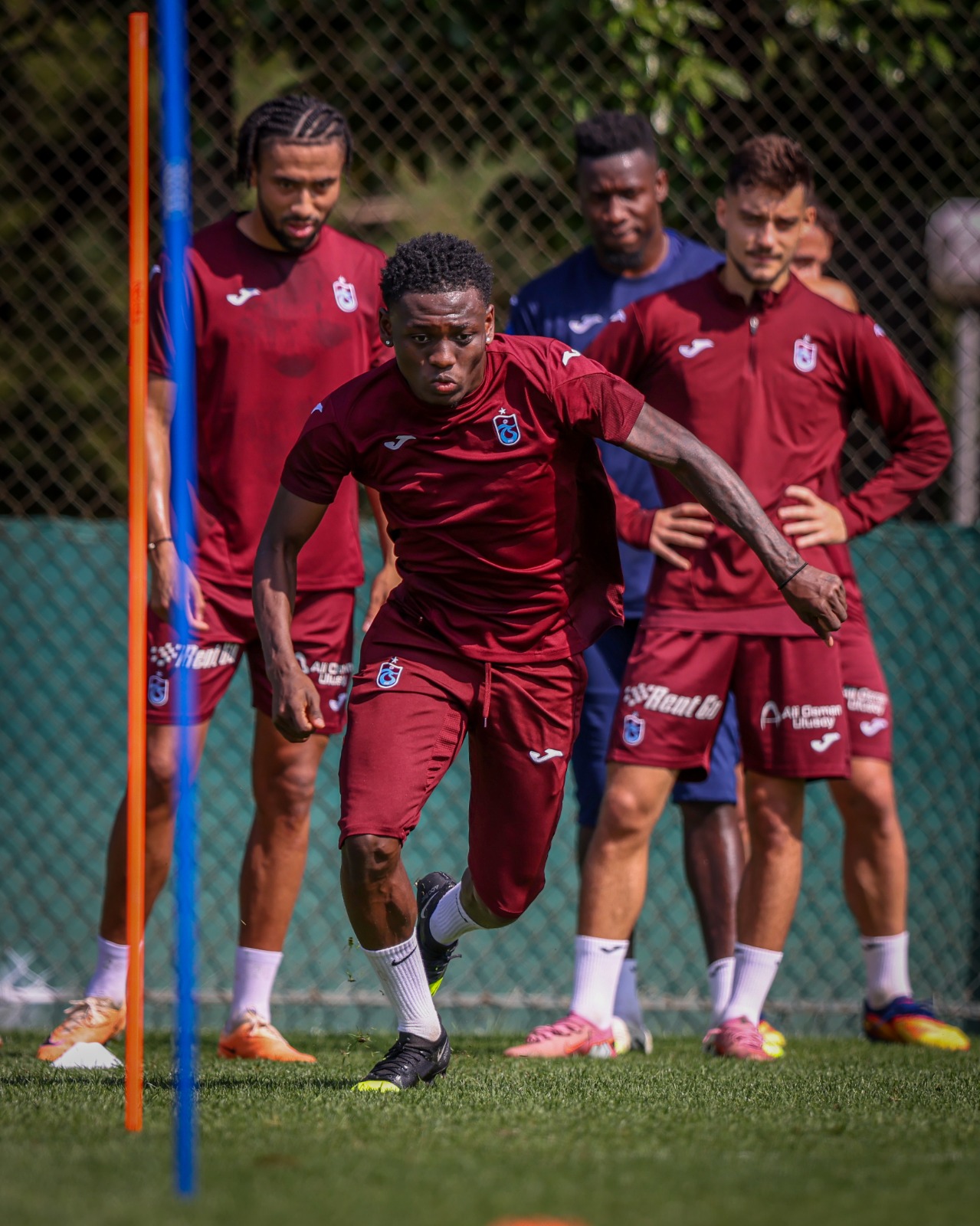 Trabzonspor, Süper Lig’in 7’nci haftasında deplasmanda oynayacağı Fatih Karagümrük karşılaşmasının