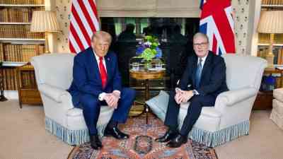 ABD Başkanı Donald Trump, İngiltere Başbakanı Keir Starmer ile Chequers’da