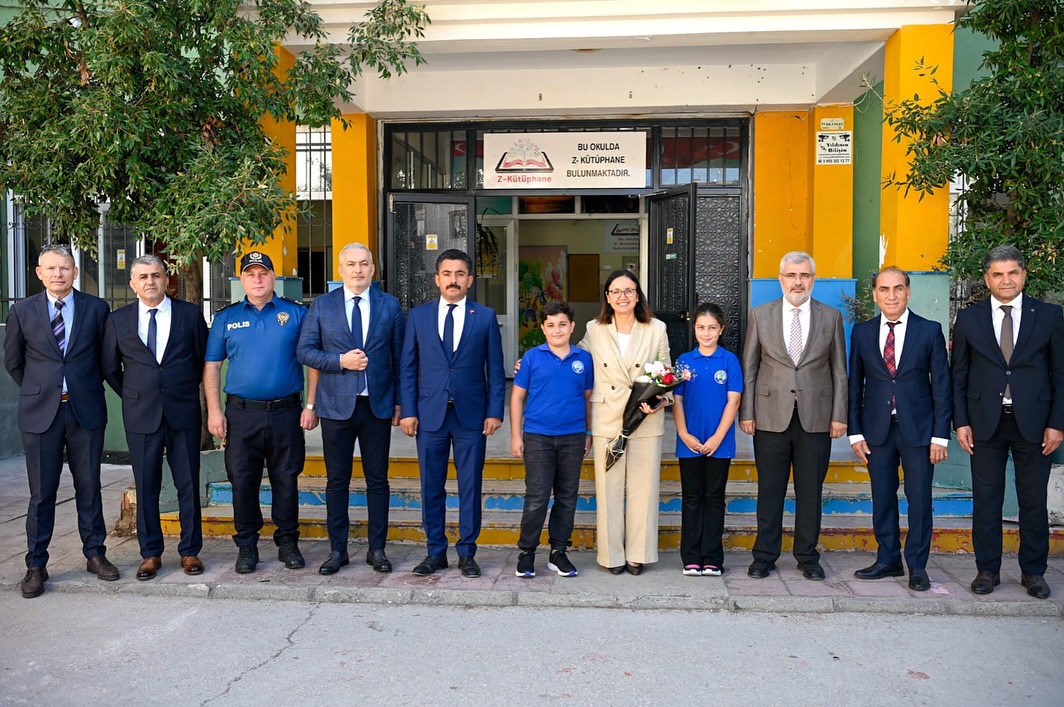 Yalova Valisi Dr. Hülya Kaya, Çınarcık Hüdaverdi Aydın İlkokulunu ziyaret