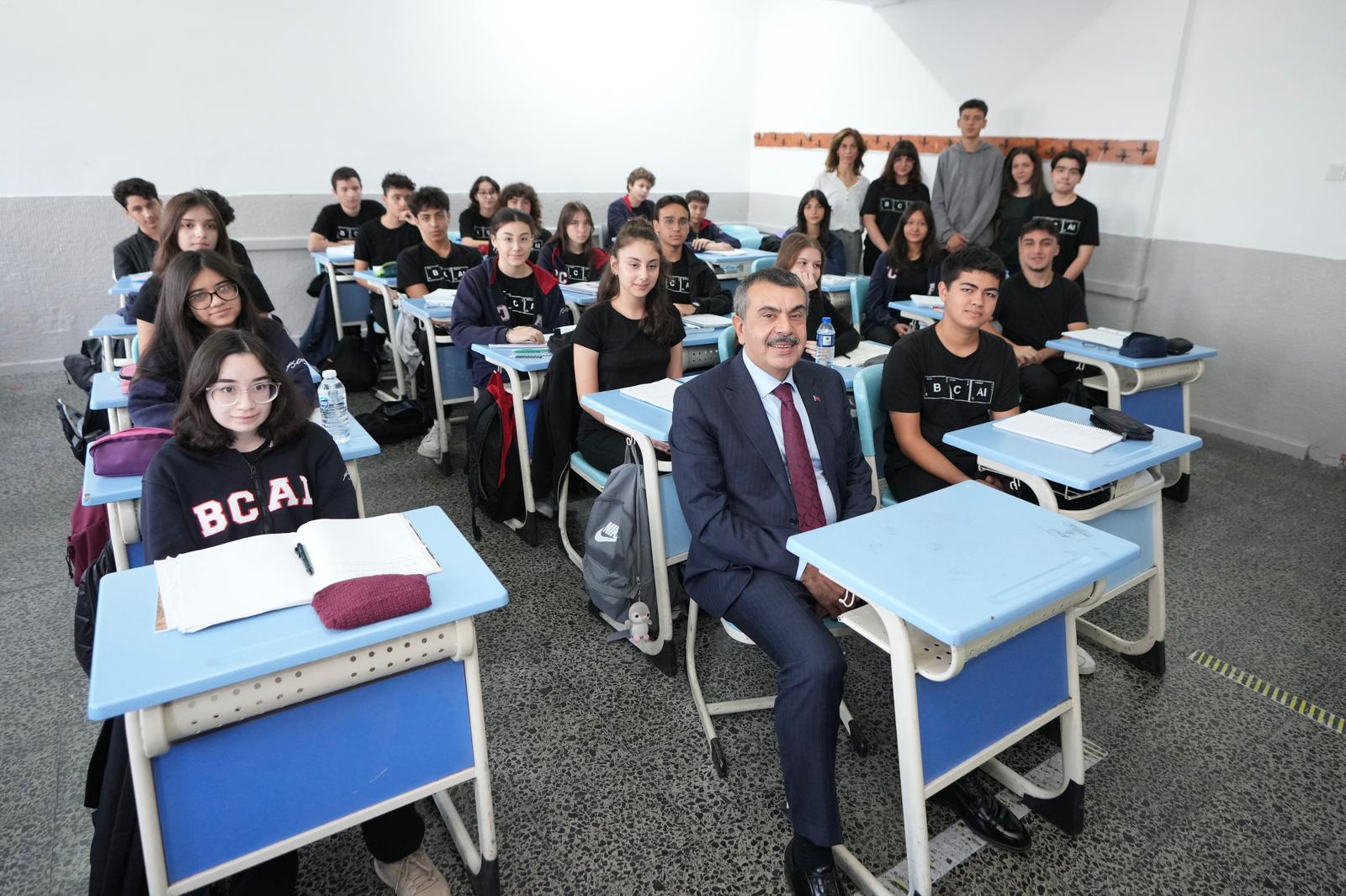 Millî Eğitim Bakanı Yusuf Tekin, Türkiye Yüzyılı Maarif Modeli Öğrenci