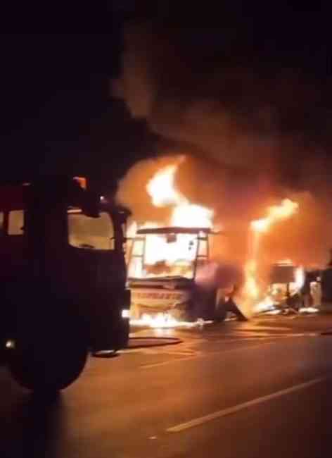 Irak’ın Erbil kentinde Diyarbakır merkezli bir firmaya ait yolcu otobüsü,