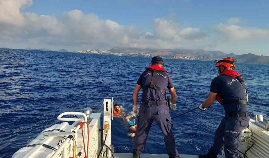 Muğla’nın Bodrum ilçesinde, yüzerek Yunanistan’a geçmeye çalışan 5 kaçak göçmen