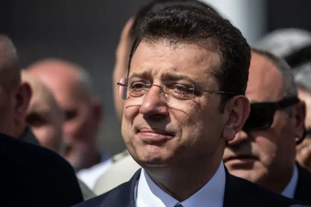 İstanbul Büyükşehir Belediye Başkanı Ekrem İmamoğlu, lisans diplomasının sahte olduğu