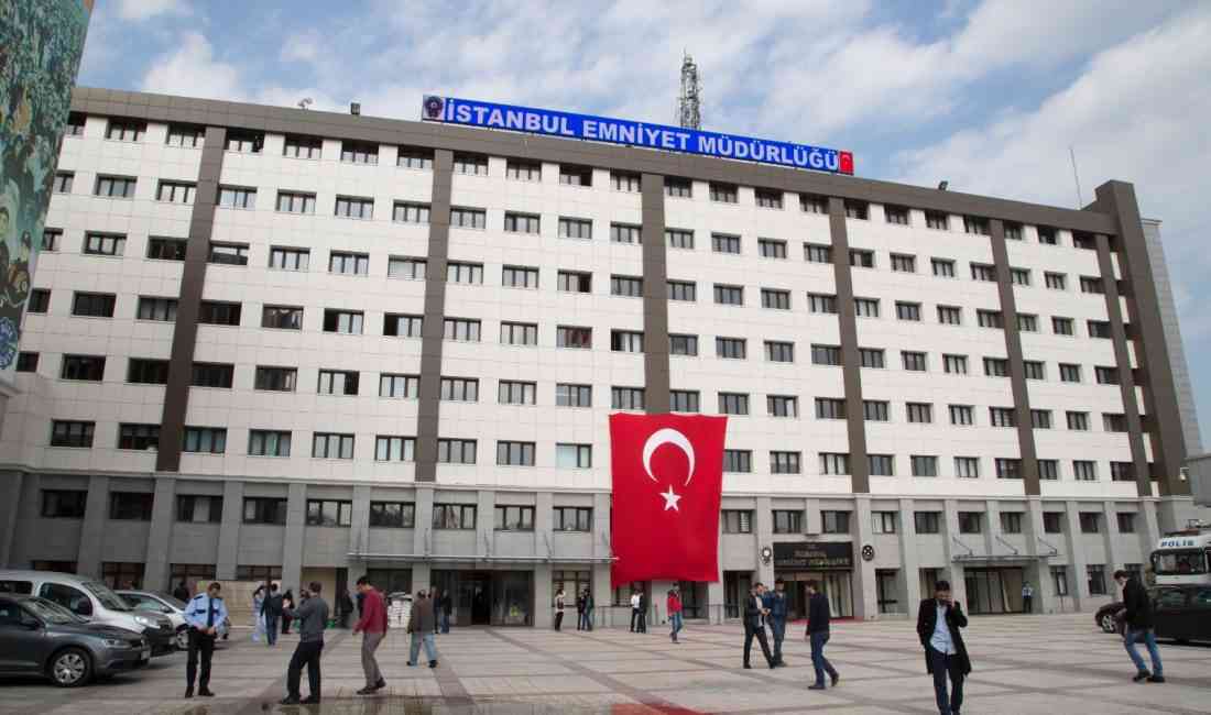 İstanbul merkezli 14 ilde FETÖ/PDY’ye yönelik gerçekleştirilen operasyonda, emniyet mahrem