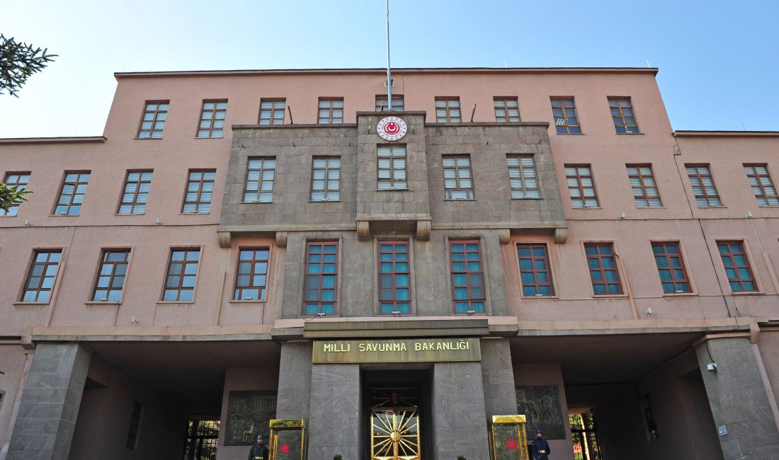 MSB: Doğu Akdeniz’deki İnsani Yardım Faaliyetleri Yakından Takip Ediliyor Milli Savunma Bakanlığı, Doğu Akdeniz’de yürütülen insani yardım faaliyetlerine ilişkin