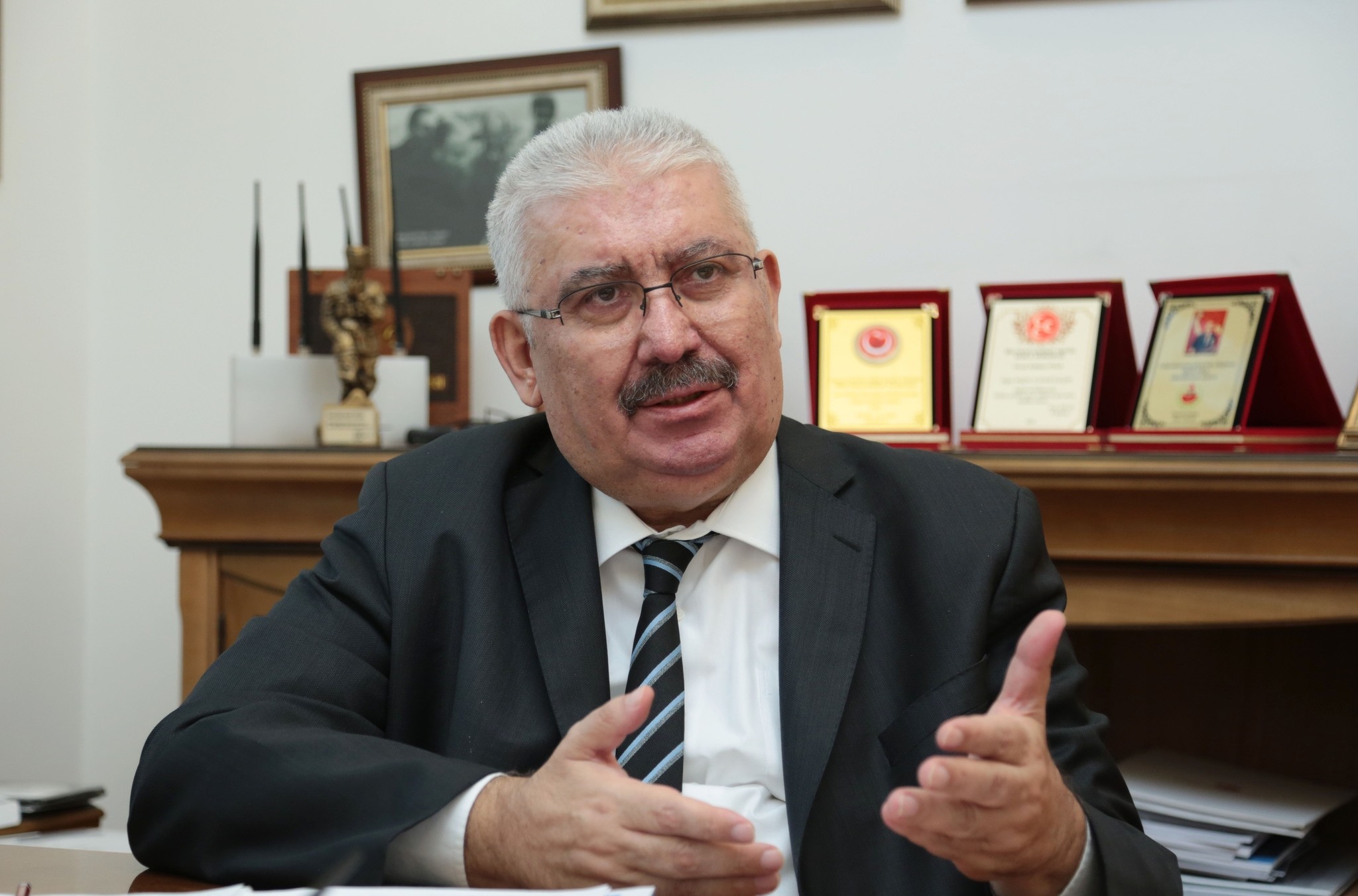 MHP Genel Başkan Yardımcısı Semih Yalçın, CHP Genel Başkanı Özgür
