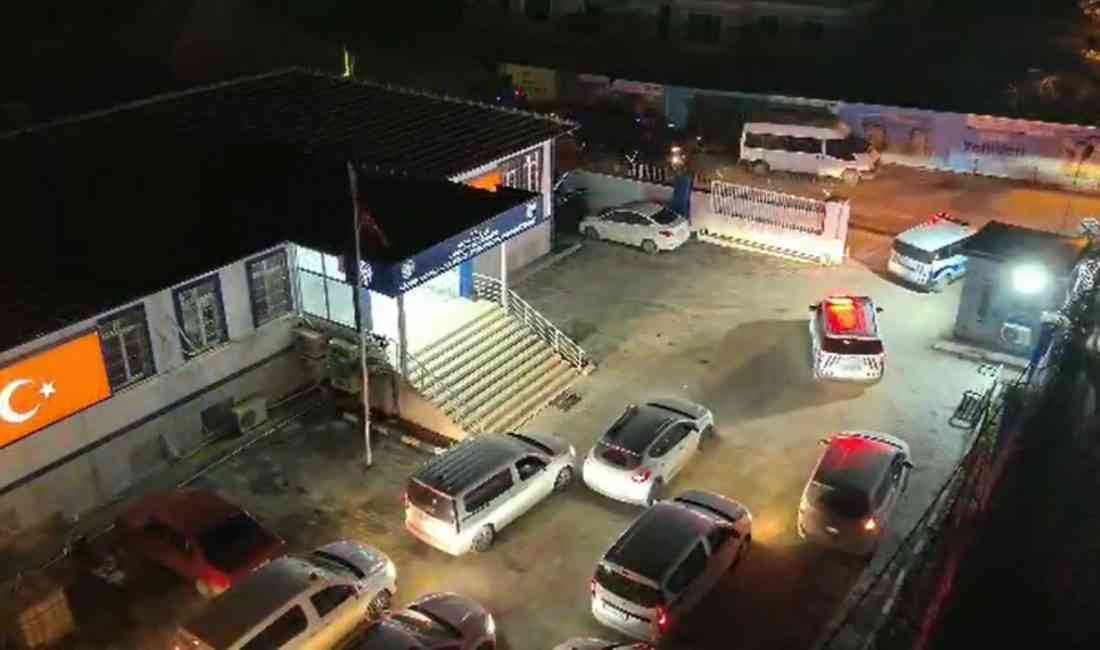 Hatay merkezli iki ilde göçmen kaçakçılarına yönelik düzenlenen eş zamanlı