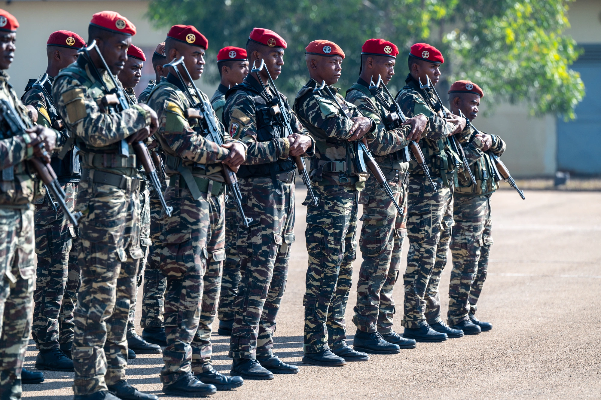 Madagaskar’da hükümet karşıtı protestoların ardından ordu, yönetime el koyduğunu açıkladı.
