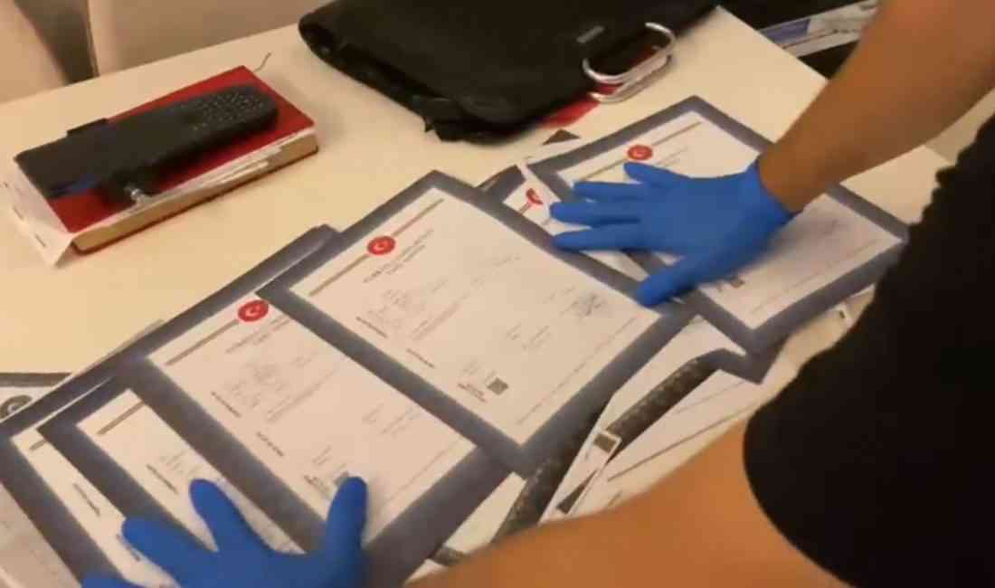 Adana’da kendilerini kamu görevlisi olarak tanıtıp Hazine’ye ait arazileri satma