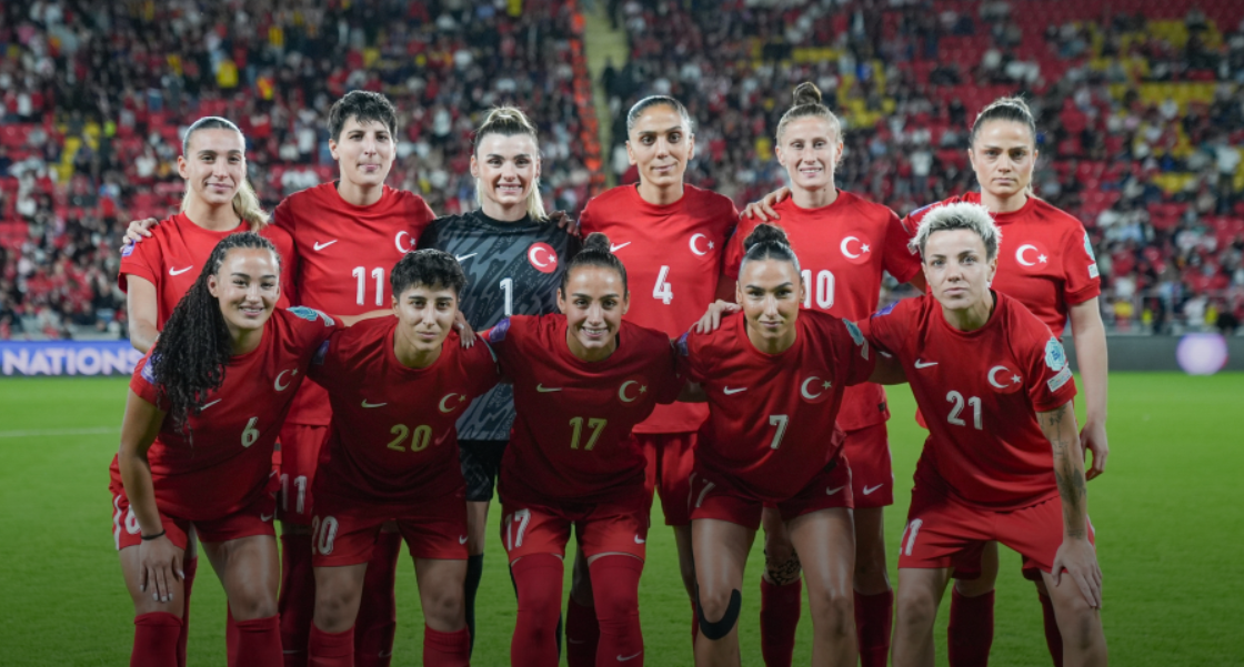 Cumhurbaşkanı Recep Tayyip Erdoğan, UEFA Uluslar B Ligi play-out rövanş