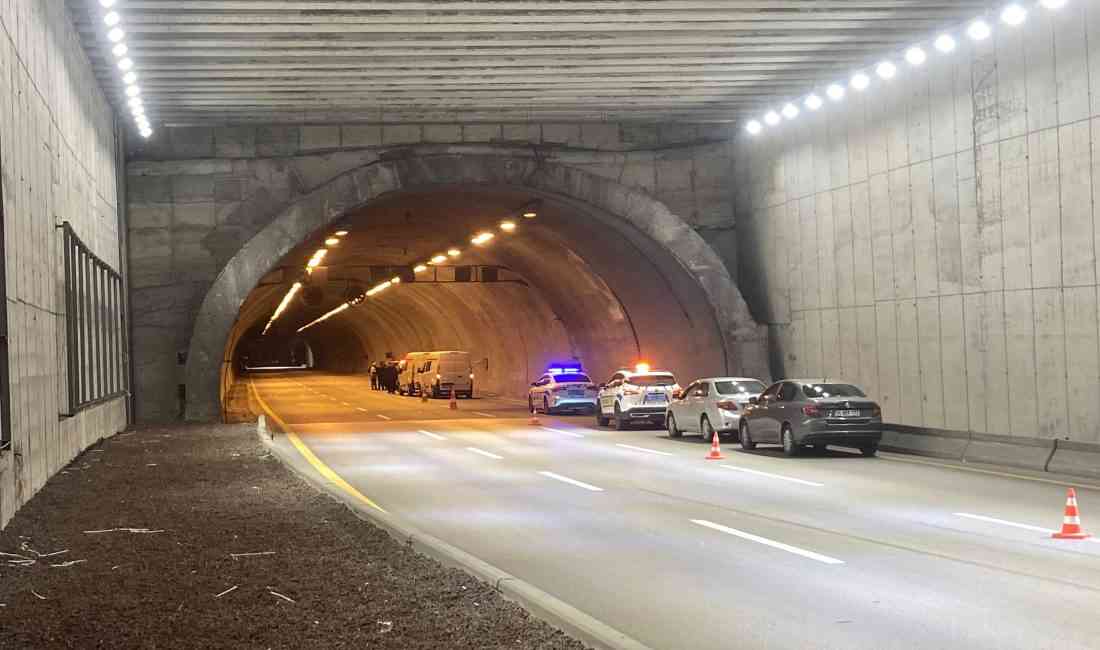 &nbsp; Ankara’nın Keçiören ilçesinde otomobil içinde çıkan tartışma silahlı kavgaya