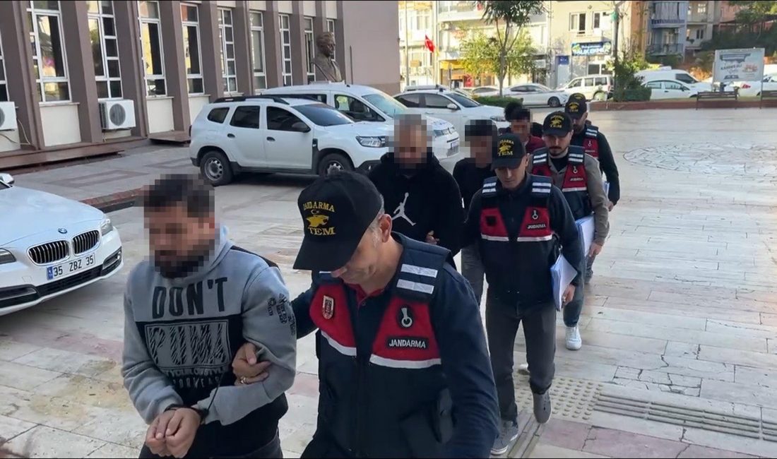 Aydın’da DEAŞ Operasyonu: 5 Şüpheli Adliyeye Sevk Edildi   Aydın’da terör örgütü DEAŞ’a yönelik düzenlenen operasyonda gözaltına alınan