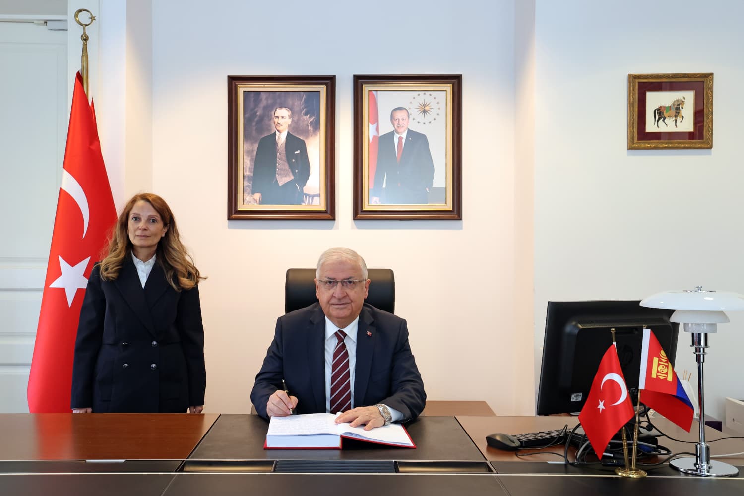   Milli Savunma Bakanı Yaşar Güler, resmi ziyaret kapsamında bulunduğu