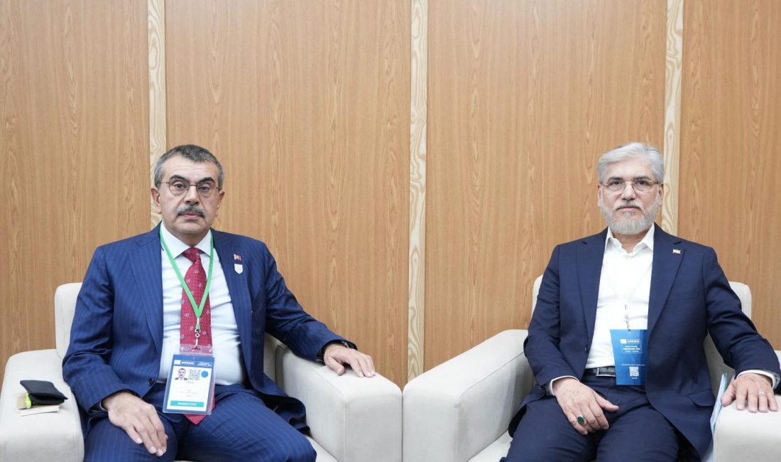 Bakan Tekin, İranlı Mevkidaşı Sarraf İle Semerkant’ta Görüştü   Millî Eğitim Bakanı Yusuf Tekin, UNESCO 43’üncü Genel Konferansı
